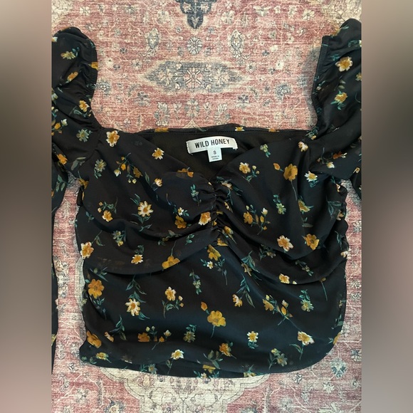 Wild Honey Floral Top - Picture 2 of 2